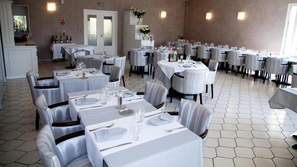Les Orchidées Logis, Hôtel&Restaurant Verdún Exterior foto